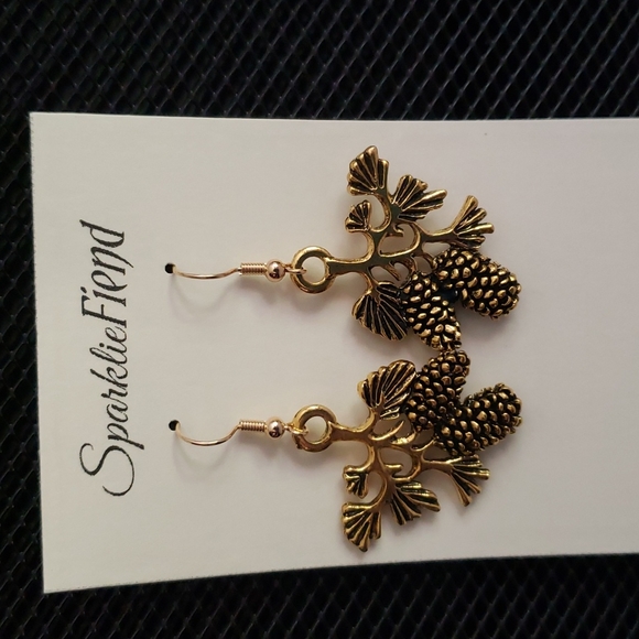 3/$20 | Pine cone earrings - Picture 4 of 5
